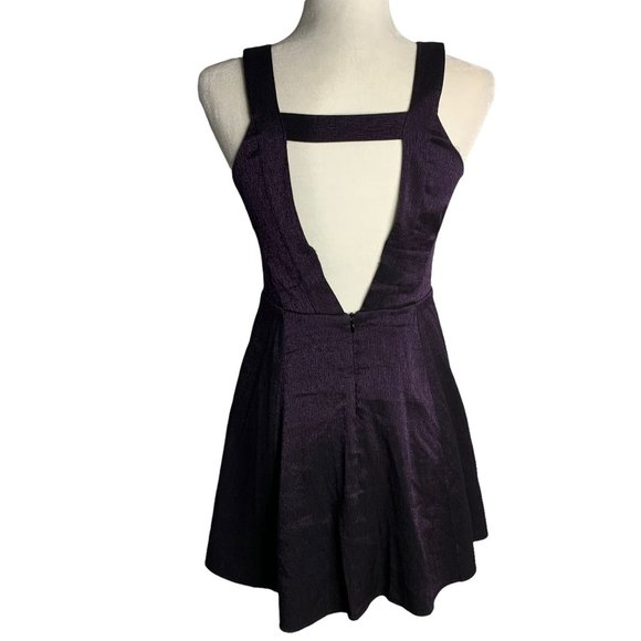 Vintage Y2K BCBG Mini Dress 2 Purple Metallic Lined Zip Open Back Sweetheart - Picture 5 of 7